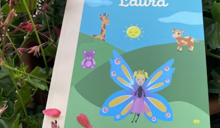 Aktuality / Kráľovná Laura - nová kniha z pera Júlie Hubeňákovej - foto